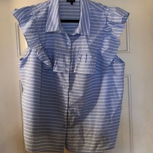 Cute blue/white stripe ruffled top - size 3X